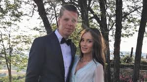 2,08 миллионов gbp (2012 г.) Wojciech Szczesny Bawil Sie Z Zona Marina Luczenko Szczesna W Toskanii