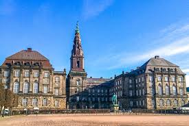Das schloss christiansborg befindet sich im zentrum der stadt, auf der insel slotsholmen. Kopenhagen Sehenswurdigkeiten Unsere 19 Lieblings Attraktionen