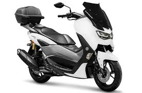 Apalagi kini sudah ada cukup banyak referensi modifikasi matic yang bisa anda contoh dan tiru. Modifikasi Yamaha All New Nmax 2020 Pertama Di Dunia Ubahan Simpel Pas Banget Buat Touring Motorplus