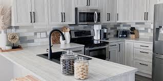 New kitchen cabinets make updating your home's style and functionality easy. Kitchen Cabinets Kitchen Supplies More The Home Depot Canada