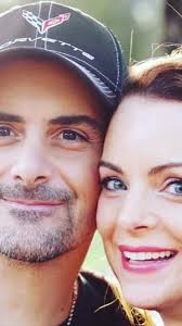 "🌟 Brad Paisley & Kimberly Williams-Paisley’s Heartwarming Community  Initiative 🌟" #BradPaisley #KimberlyWilliamsPaisley #TheStore  #CommunitySupport #KindnessMatters #Inspiration #Hope #Nashville ...