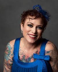 Suzanne Peiffer's Instagram, Twitter & Facebook