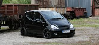 A Wie Ahhh Beachtlich Getunte Mercedes A Klasse W168 99er Mercedes A190 Zur Black Beauty Geschminkt Carros Mini Carro Carros Antigos