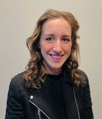 Amanda Hartwell's Instagram, Twitter & Facebook