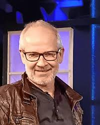 Singen: Mit dem SÜDKURIER zur Vorpremiere: So geht Liebe unterm Küchentisch 