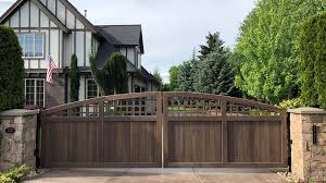 The diy gate frame prices from the table above are for frames with a galvanized finish. Handcrafted Wood Gates Custom Sizes Beautiful And Durable Side Gates And Driveway Gates