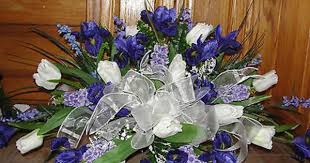 Pin By Perlvl On Floral Arrangements Funeral Floral Funeral Flower Arrangements Memorial Flowers