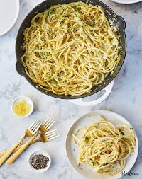 There is no better way to warm your belly and your house in the cold winter months than to make soup. 54 Fast Dinner Ideas You Can Make In 20 Minutes Or Less Purewow