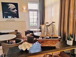 These tours take you through this area, between 5th street and 23rd street and along ocean drive, collins avenue and washington avenue, to provide. Leslie Hotel Miami Beach A Sizzling Ocean Drive Experience Ana S World