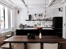 Visite Privee Chez Blanche Et Vincent Paris Billie Blanket Deco Appartement Salle A Manger Blanche Deco Noir Et Blanc