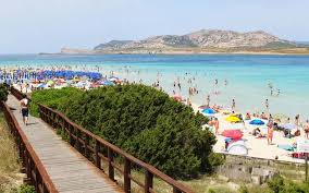 A sardenha é famosa por suas praias de areia branca, localizadas em pitorescas lagoas e baías. Stintino Italia As Praias E O Que Fazer Na Cidade Da Sardenha