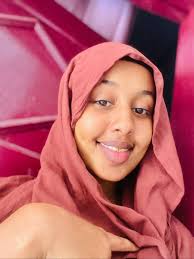 Naag Qurux Badan Nin Qurux Badan Unba Calfan Kara Ani Somali Ma Rabi  Sanadkan Waxan Raadsanaya Nin Caraba