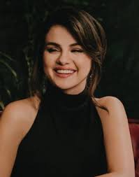 Selena gomez speaks out about her mental health and dealing with fame at a young age. Selena Gomez Complete Bio Boyfriends List Family Wiralspace