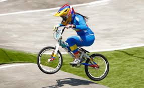 Mariana pajón agregó un nuevo título a su palmarés, al coronarse campeona de la tercera válida de la copa mundo uci bmx supercross bogotá 2021. Yiulihw 0xnodm