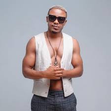 Asa mambo bado, king's iko gado cheza utavyo, mashuti kama ronaldo wenye kulewa wapo kwado, mziki upo kwa rohoo najionaga komando ukonga sasa ipo juu. Ali Kiba Ndombolo Alikiba Ft Rudeboy Salute Mp3 Download Download Another Hot New Mp3 Audio Song By Alikiba Ft Feylorien