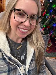 Before I move Into my next beauty I wanted to share all the fun I had with  my American Made this weekend. At work, with friends, in the rain and at a