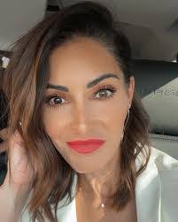 Lorena Stevens's Instagram, Twitter & Facebook