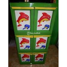 Namun karena harga bahan baku yang cukup mahal tidak sedikit juga yang menggunakan limbah kayu yang lebih murah. Lemari Plastik Merk Brother Plas Susun 3 Harga Murah Di Surabaya Tribunjualbeli Com