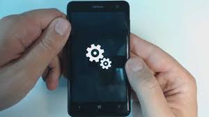Conoce tu equipo móvil funciones y ajustes básicos llama y guarda tus contactos sms, mms y correo. Nokia Lumia 625 Hard Reset Youtube