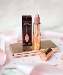 Beauty pie is taking on the makeup giants by offering discounted luxury products that are made in the same factories as many of the top beauty brands — just minus the extra fancy packaging and. Pin By Rocio Ocares On Beauty Luxury Makeup Makeup Brands Eyeshadow Makeup