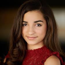 Michelle Pantoja's Instagram, Twitter & Facebook