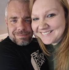 How to fix a CMC lift remote control with blinking lights and track issues?