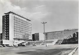 Hotel warnow ✅ dieses moderne hotel empfängt sie in ruhiger lage am ufer der warnow, nur 800 m von der rostocker altstadt entfernt, mit kostenlosem wlan im gesamten. Pin Auf Altes Rostock Ddr 50er 60er 70er