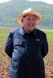 Kim Jong Un Has His Summer Look Down And It Involves A Cool Hat Summer Looks Cool Hats Kim