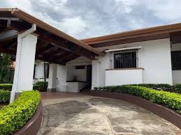 000 euros, en alquiler con opcion a compra y permuta. Casa En Alquiler Opcion De Compra Parque Residencial Ciudad Cariari Belen Heredia Alquiler De Casas Bienes Raices Heredia Belen