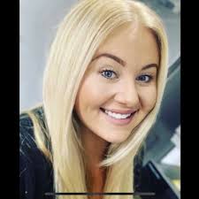 Aimee Phelps (@Aejones27)