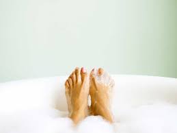 When used in a foot soak with acv, it can whiten your nails and. 22 Benefits And Uses For Baking Soda