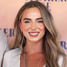 Sabrina Wheeler's Instagram, Twitter & Facebook