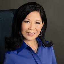 Nadine Colon's Instagram, Twitter & Facebook