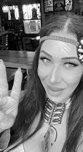 Paulette Queen's Instagram, Twitter & Facebook