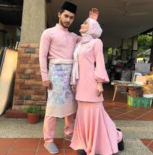 Wawa zainal tak boleh berpisah dengan aeril zafrel nabil amelia henderson. Penat Aku Posing Ni Je Hasil Aeril Mampu Bagi Bila Wawa Zainal Suruh Suaminya Jadi Jurukamera Buat Ramai Geli Hati Satkoba Press