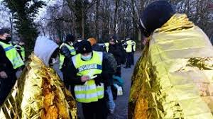 These days, you can see rave parties in some electronic dance music festivals. Illegale Rave Party Geldbussen Fur 1 200 Teilnehmerinnen Youtube