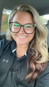 Most of you know I'm all about finding natural ways to live a healthier,  happier life. After doing a little digging, I decided to switch things up  and jump into a company