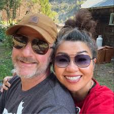 Hello Friends, Need help to configure which controller to use in my 12volt  system. If I have 2x 280w panels, do I use 20amp or 30amp controller? Which  number do I use