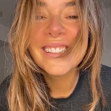 Elle James's Instagram, Twitter & Facebook