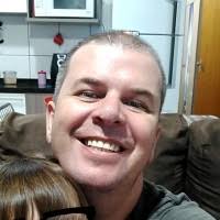 300+ perfiles de «Roselio»