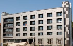 Cazarea in aqua president se poate face in camere standard, superioare si. Hotel Aqua Park President Baile Felix Romania Camere Si Tarife Disponibile