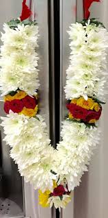 Flower Mala Designs In 2020 Flower Garland Diy Flower Garland Wedding Wedding Flower Jewelry