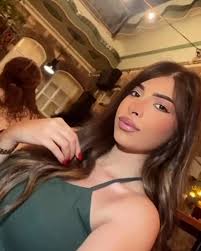 أنا الدِّمشقيُّ" 🌼 . . . . . 🌟🌛 . . . . . #hair #hairstyles #hairstyle  #haircolor #haircut #green #blondehair #media #journalist #ksa #presenter  #news #germany #paris #qatar #kuwait #egypt #iraq #