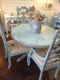 Made of veneers, wood and engineered wood. Kitchen Shabby Chic Dining Room Chic Dining Room Shabby Chic Dining