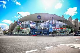 Réservez vos places et abonnements pour les matches du psg football, handball et des féminines. Parc Des Princes Paris Saint Germain S Headquarters Traveldigg Com