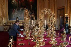 Windsor castle is a royal residence at windsor in the english county of berkshire. Los Secretos Y Maravillas Del Castillo De Windsor La Fortaleza Donde Isabel Ii Se Refugia Del Coronavirus