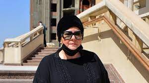.بينما كابدت زوجته الفنانة دلال عبد العزيز متاعب صحية جراء تداعيات الإصابة بالفيروس وما تركه من آثار على الجهاز التنفسى والرئة. 655t1wahk5h0xm