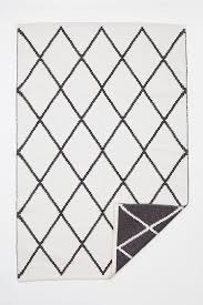 Black And White Woven Rug Jacquardgeweven Vloerkleed Wit Zwart Dessin Home H M Nl Cotton Rug Woven Rug Rugs On Carpet