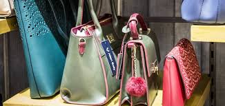 Handbags from aquatan are crafted with top quality leatherette for a durable & long lasting service life. 17 Indian Bag And Handbag Brands Made In India By Indians Pakka Patriot
