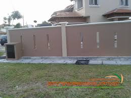 Untuk pemilihan warna, anda bisa menggunakan warna hitam pada teralis untuk menonjolkan motif yang ada. 55 Terbaru Pagar Rumah Corner Lot Pagar Rumah